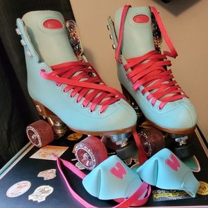 Moxie Beach Bunny Roller Skates with toe caps, helmet and pads